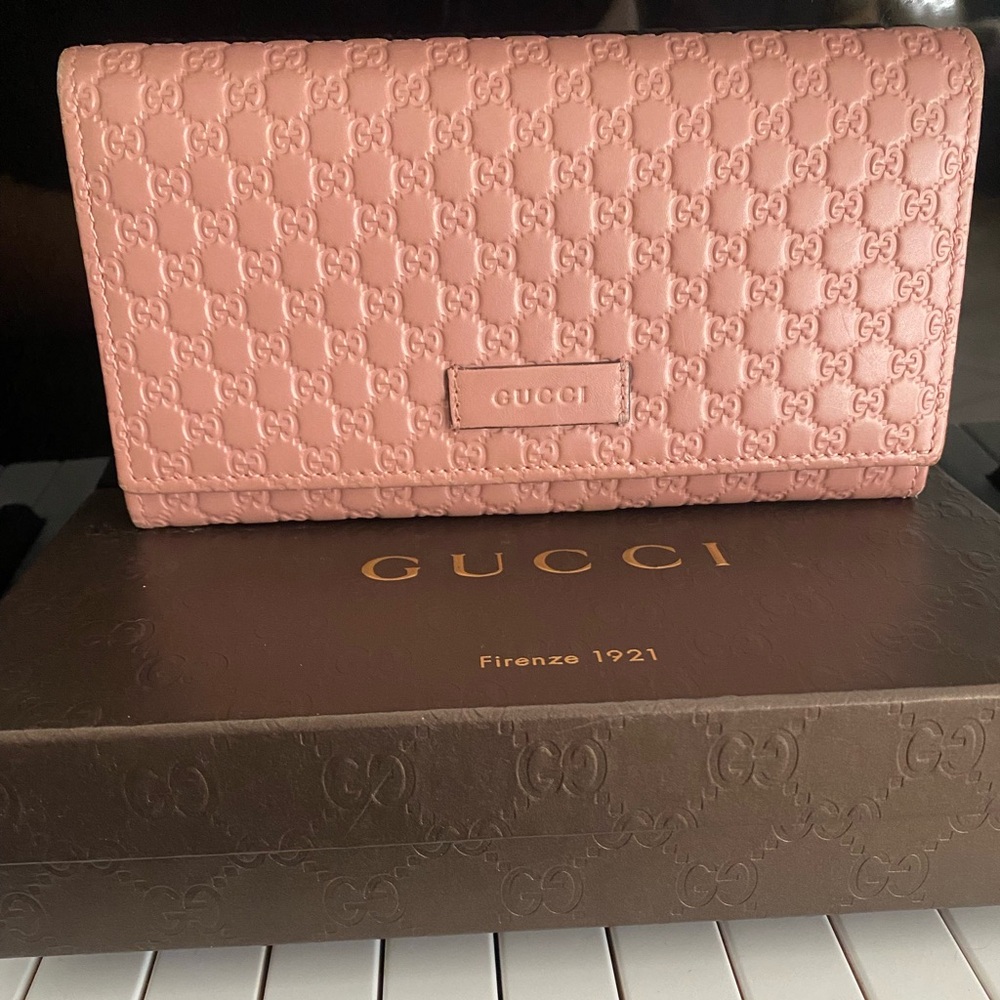 EUC Gucci Micro Guccissima Wallet